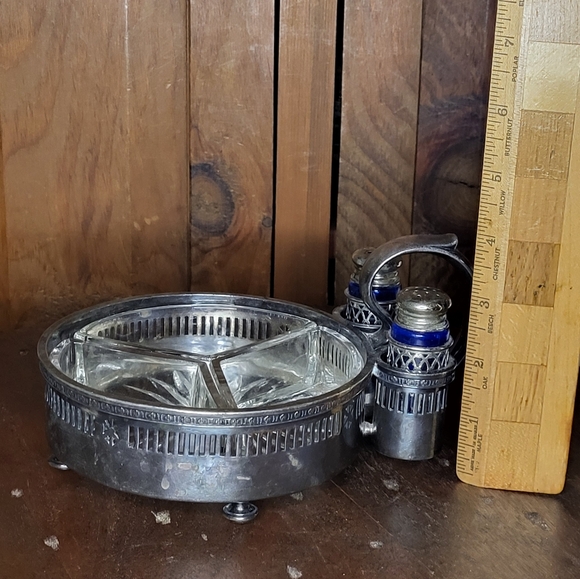 Elegant Silver and Blue Condiment Set - Picture 6 of 16